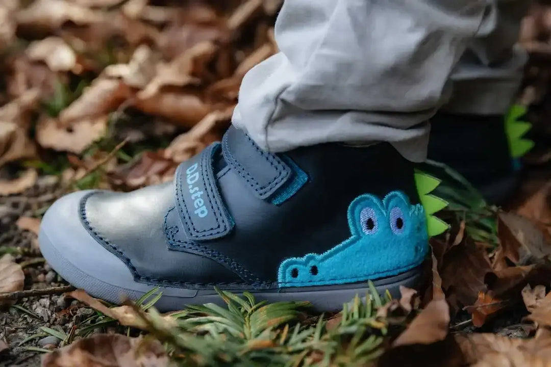 Kinder-Lauflernschuhe aus Leder – geeignete Schuhe für die ersten Schritte